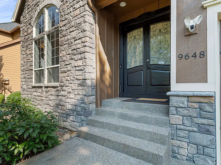 9648 SE Denali Dr — Photo 2