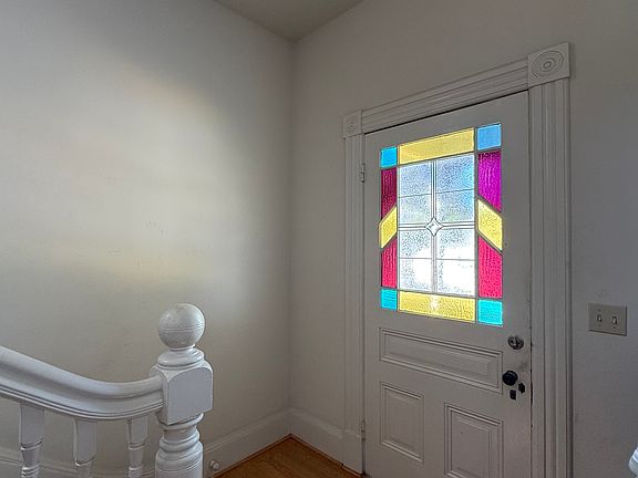 3rd image of 1391 Washington St