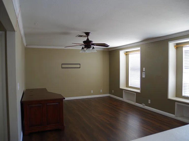 6328 Jonathon St — Photo 11