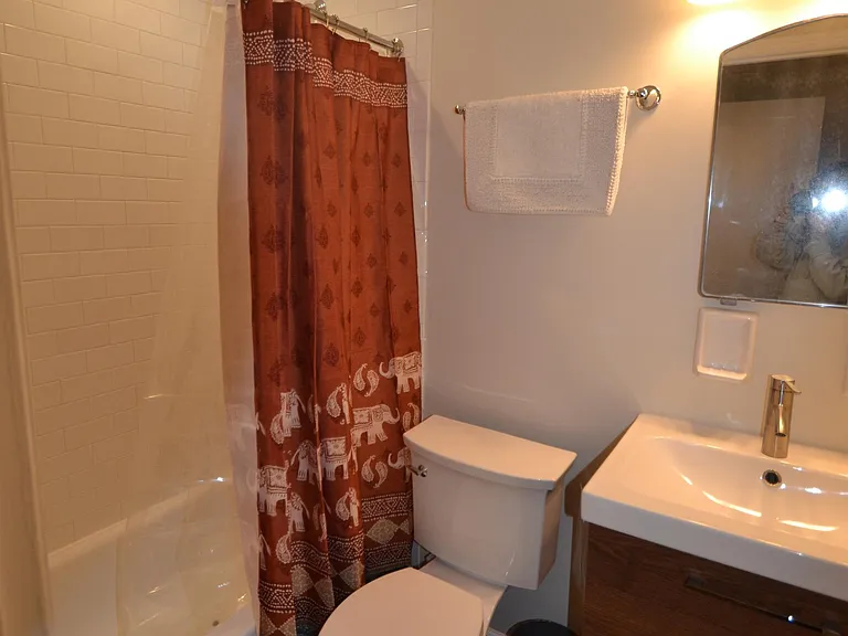 4815 Reading Rd — Photo 8