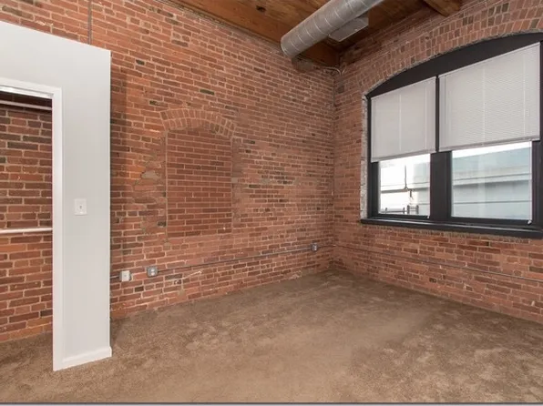 Hingetown Lofts, 2820 Detroit Ave APT 201, Cleveland, OH 44113