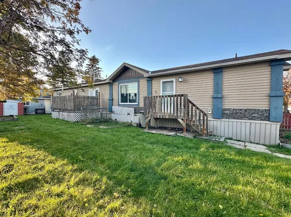 5524 NE Wagoner Cres, Whitecourt, AB T7S 1A8