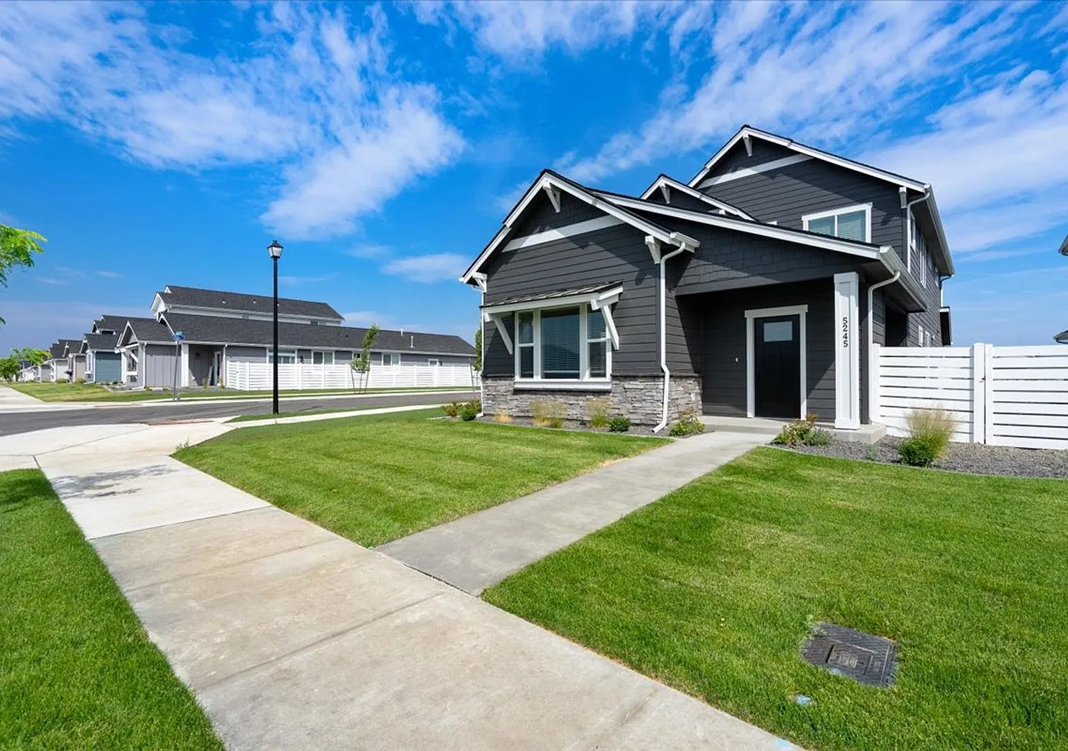 Newly Constructed Home with Spacious Layout — Photo 2