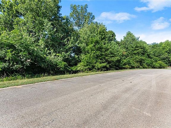 2nd image of 2768 Dawsonville Hwy #13