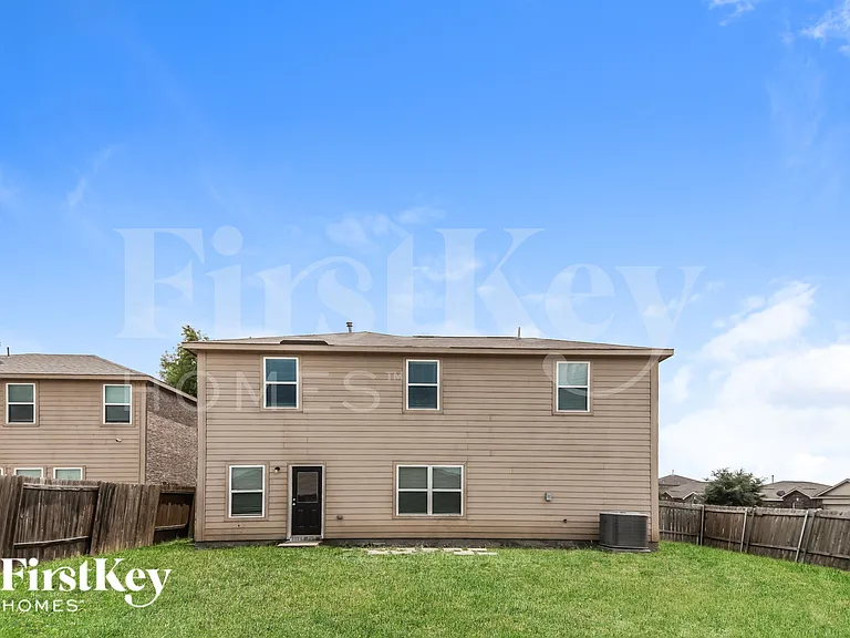 9005 Woodfern Dr — Photo 16