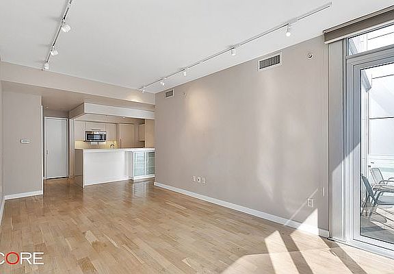 4th image of 50 Franklin St APT 10A