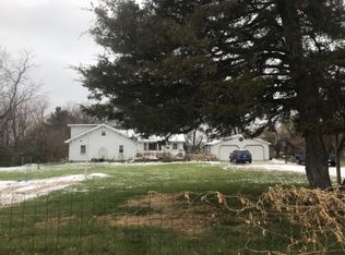 1381 Spring Bay Rd, East Peoria, IL 61611