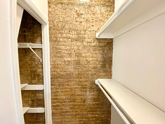 Rented by J PRESTON AND ASSOCIATES INC | media 10