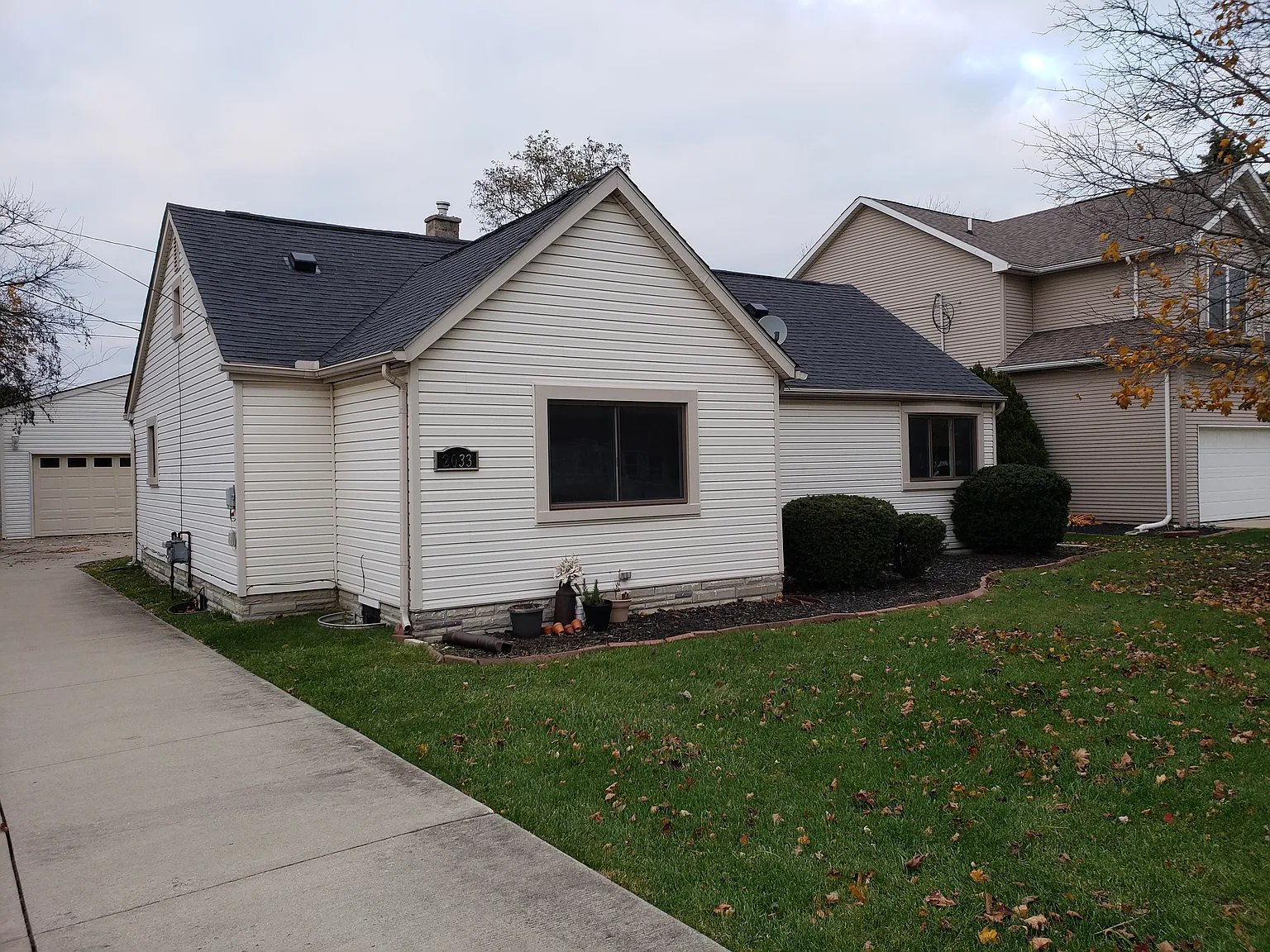 2033 Vermont Ave photo 1