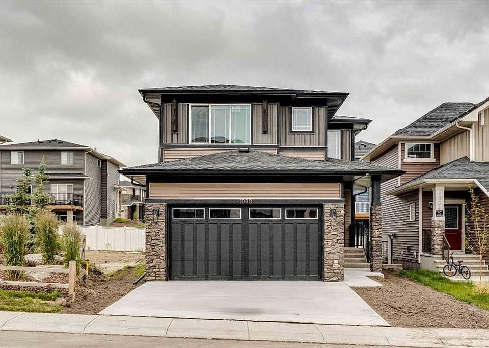 1st image of 1030 S Bayview Cres SW