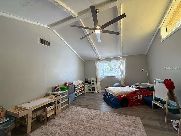 2021 Valley Dr — Photo 22