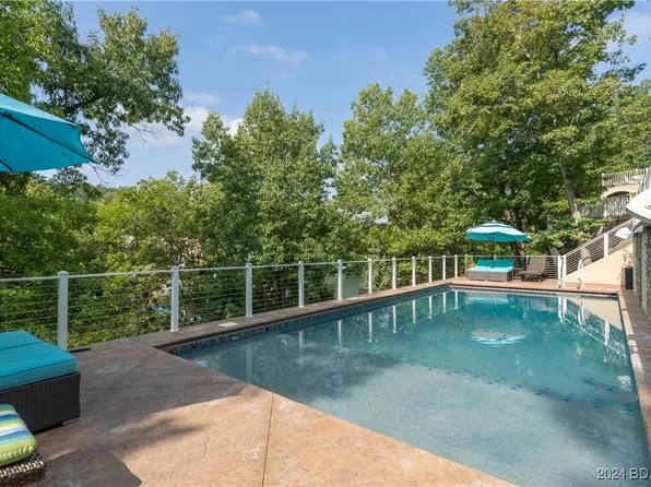 294 Grand Cove Rd, Sunrise Beach, MO 65079