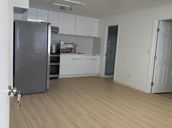 3627 Aliamanu St, Honolulu, HI 96818
