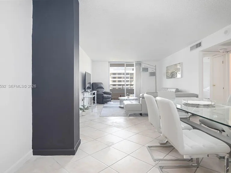5555 Collins Ave #14U — Photo 40