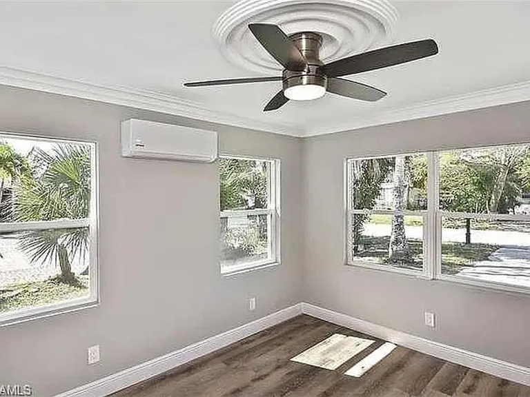 5457 9th Ave — Photo 7
