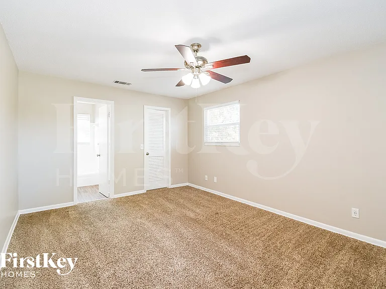 8801 Coventry Ct — Photo 9