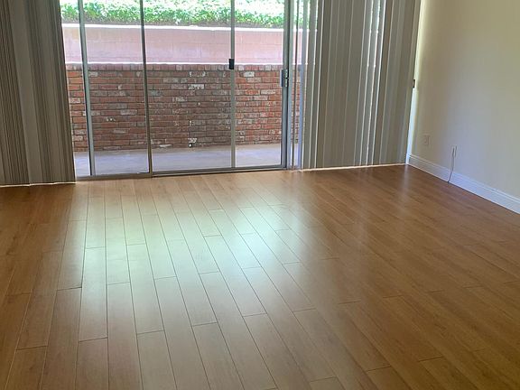 3rd image of 6526 Ocean Crest Dr APT A102