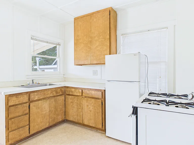 829 Healdsburg Ave — Photo 7