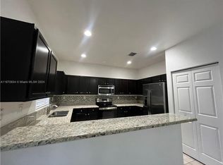 3345 W 86th Ter, Hialeah, FL 33018