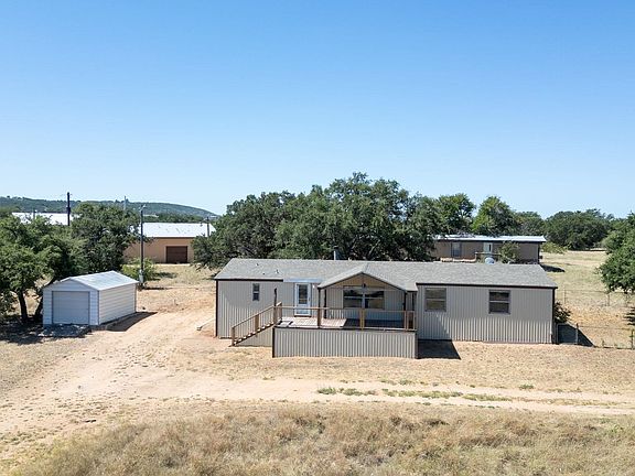 2nd image of 821 Ranch Road 261