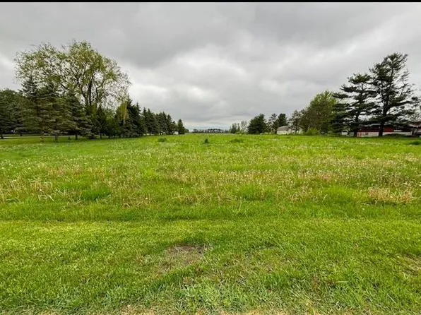 Regnier Rd, Hebron, IL 60034