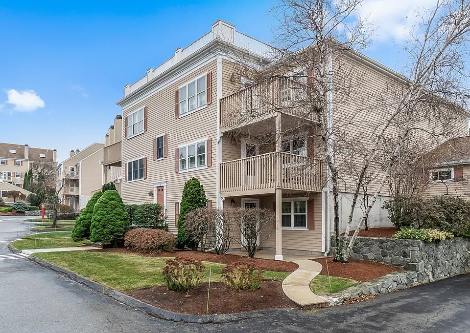 1st image of 18 Weatherly Dr Unit 1