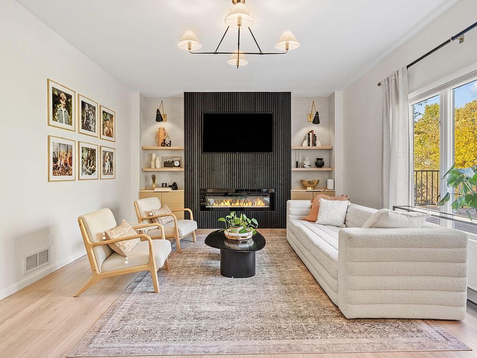 1st image of 23000 Heather Rdg