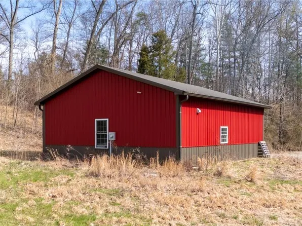 8277 Shiloh Rd, Tennyson, IN 47637