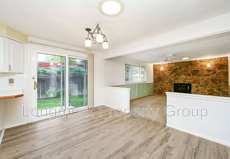 2336 Smith Ct — Photo 5