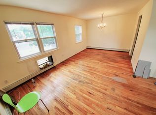 68-16 Alderton St #2, Rego Park, NY 11374