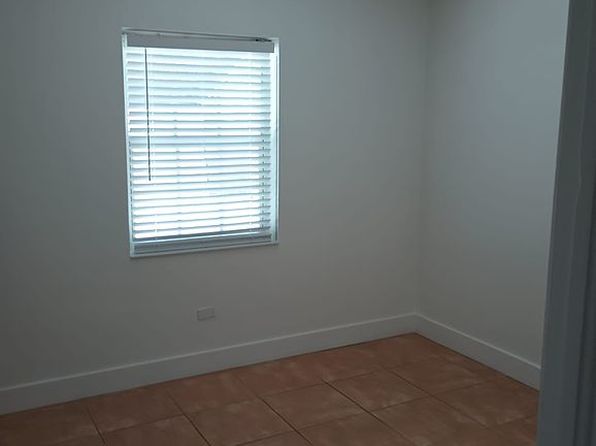 miami-florida-443595097 picture