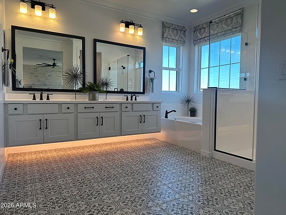 5th image of 3710 E ROCHELLE Circle