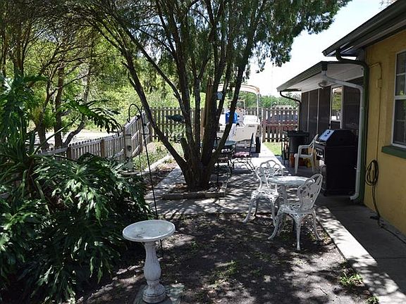 4th image of 3006 Bahia Ave