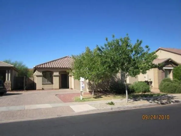 2030 S Falcon Dr, Gilbert, AZ 85295