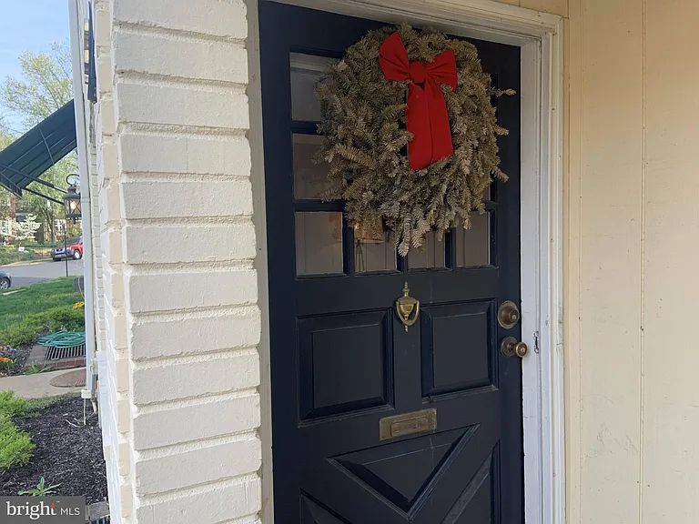 732 N Oakland St — Photo 19