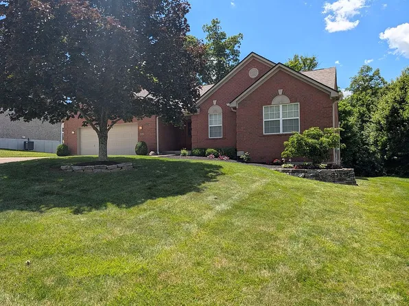 1114 Pinewood Dr, Independence, KY 41051