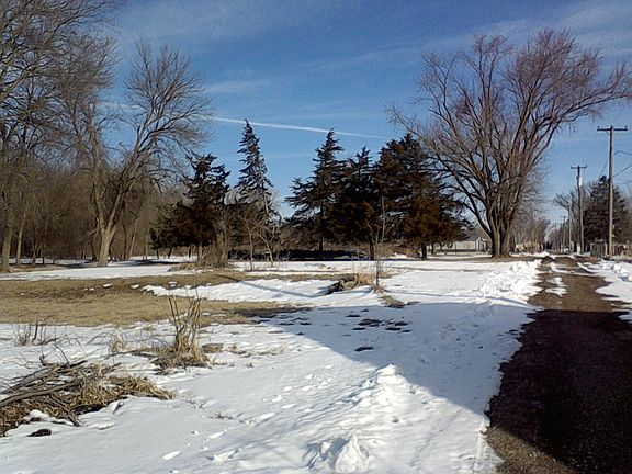 Lots looking 3rd to 4th st