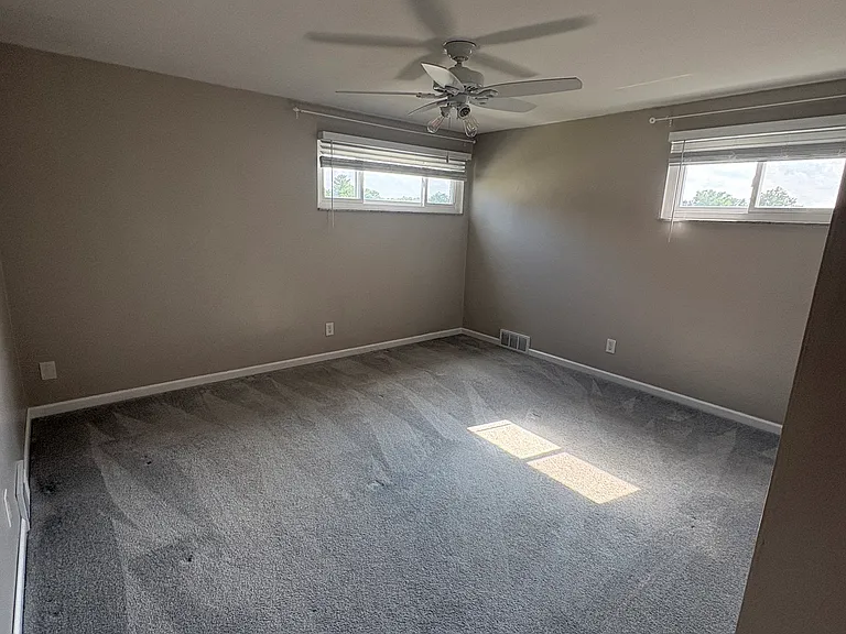 1624 Sillview Dr — Photo 11