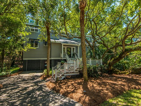 3rd image of 15 Beachwood W
