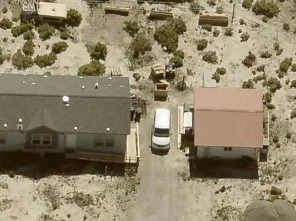 561 Manley Ranch Rd, Round Mountain, NV 89045
