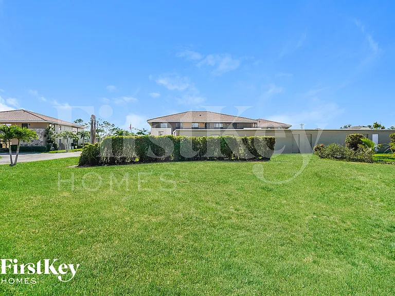 2203 SW 11th Ct — Photo 15