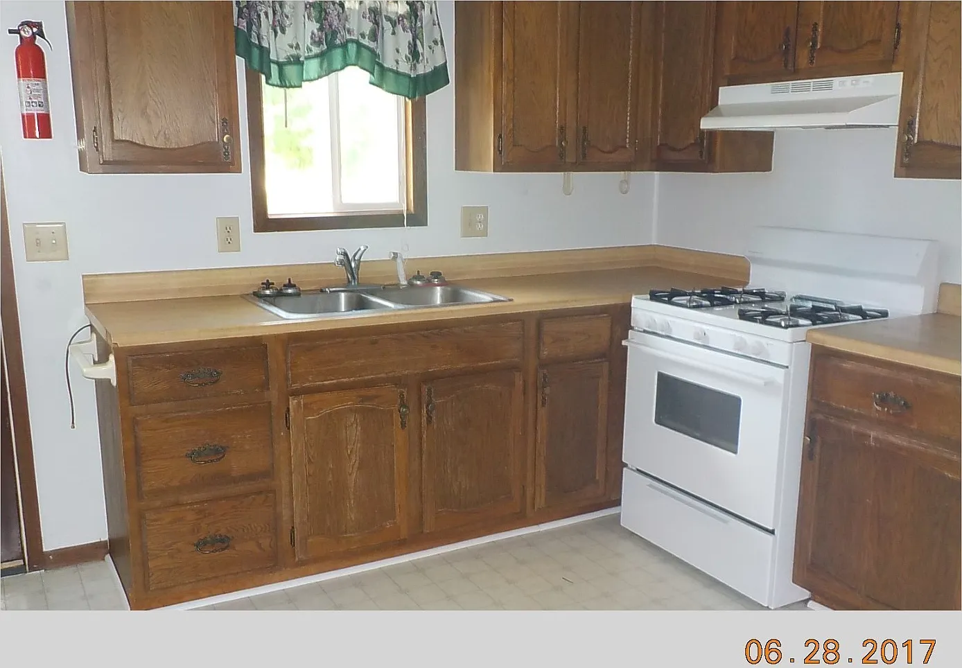 1624-1628 W Lincoln St — Photo 2