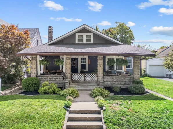 106 2nd St, Winona Lake, IN 46590