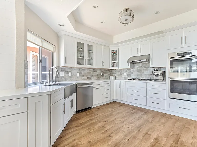 24901 Seagate Dr — Photo 3