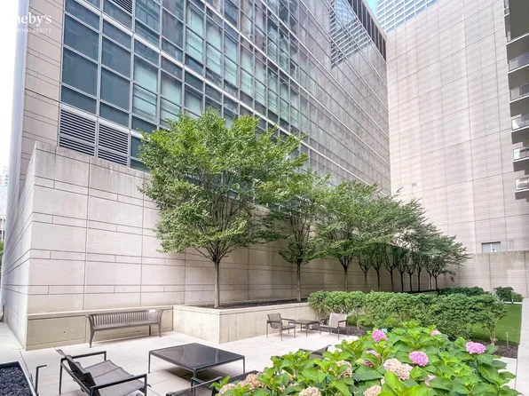 161 West 61st Street image 22 of 23