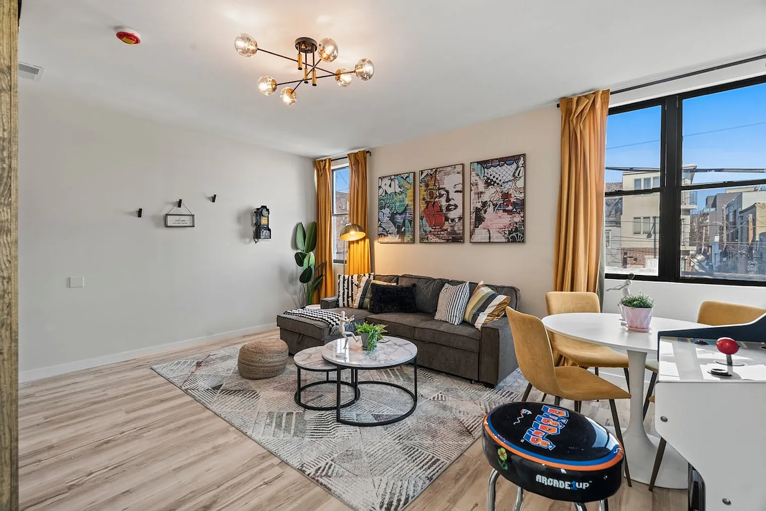 2 bed, 1.0 bath, $6,186 — Photo 4
