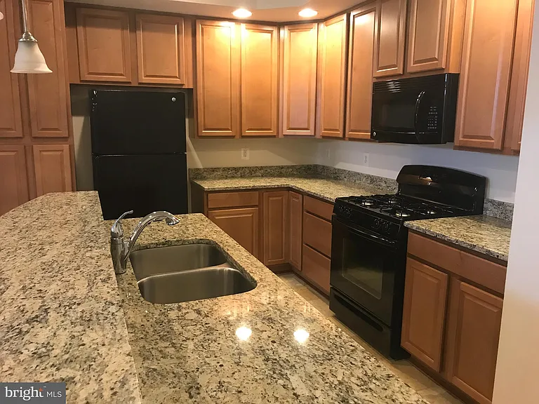 24598 Johnson Oak Ter — Photo 9