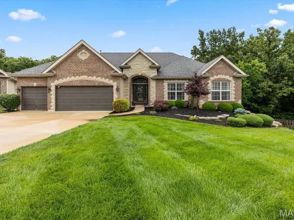 317 Highland Meadows Ct, Wentzville, MO 63385