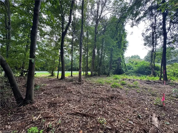 321 Byerly Rd, Winston Salem, NC 27101