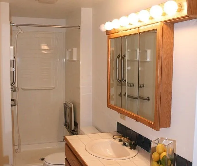 Downstairs Bathroom